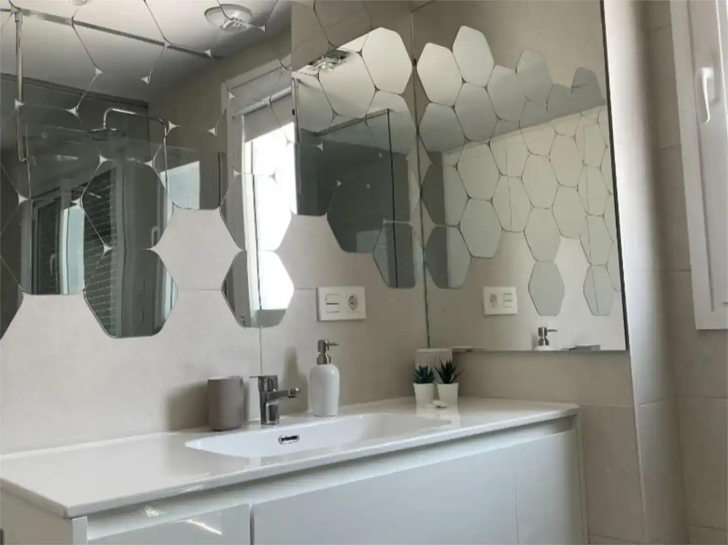 Baño de Piso en venta en Marbella con Aire acondicionado, Jardín privado y Trastero