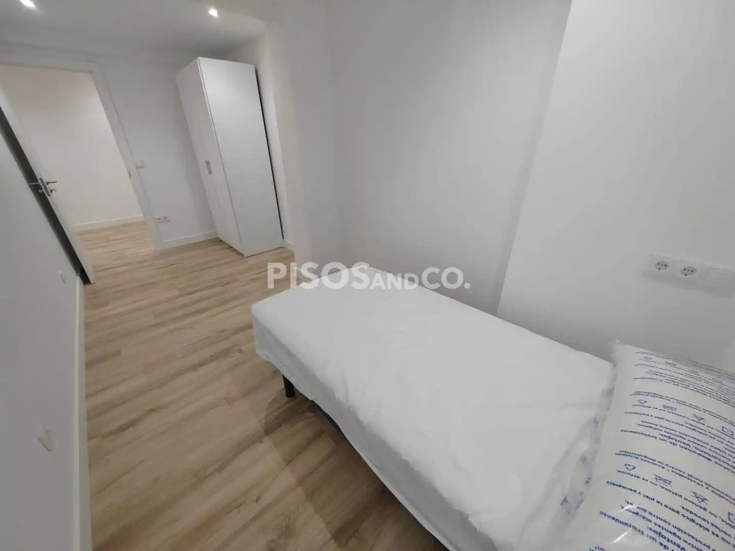 Dormitori de Pis en venda en A Coruña Capital  amb Moblat
