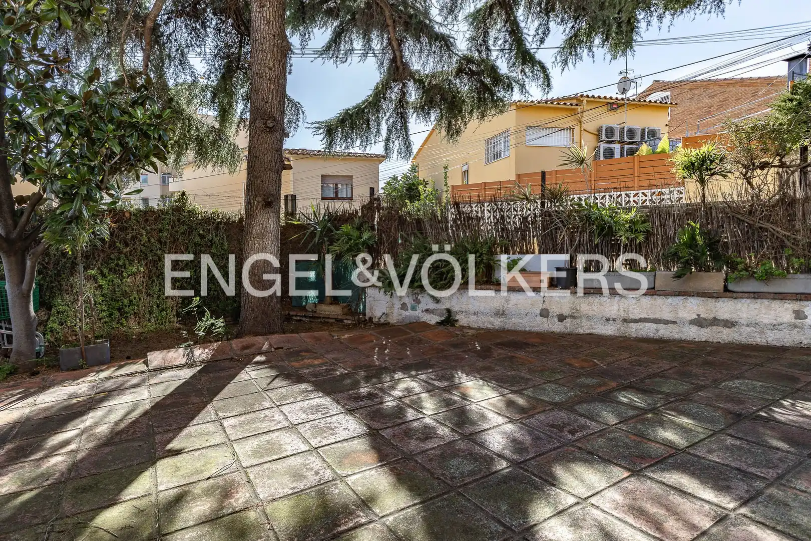 Vista exterior de Apartament en venda en Premià de Dalt amb Calefacció, Jardí privat i Terrassa