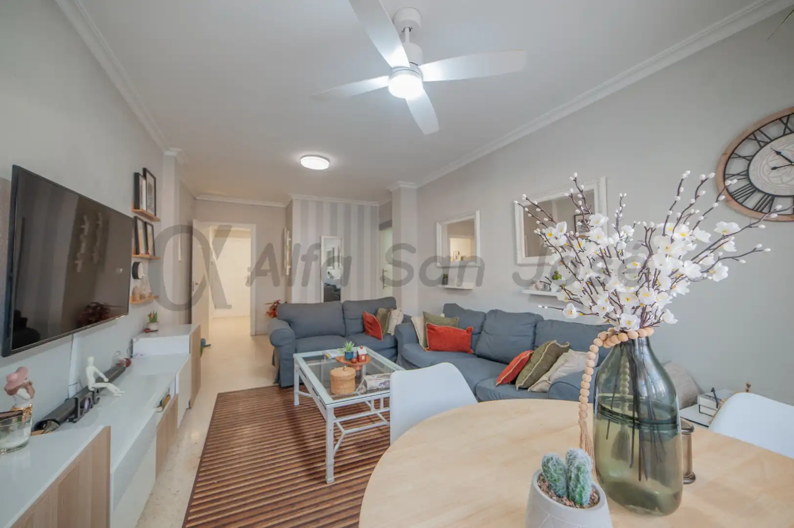 Sala de estar de Piso en venta en La Rinconada con Aire acondicionado