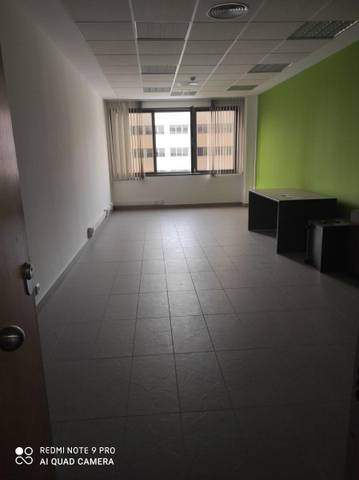 Oficina en Alquiler en doctor gonzalez caraballo en Colores -  Entreparques