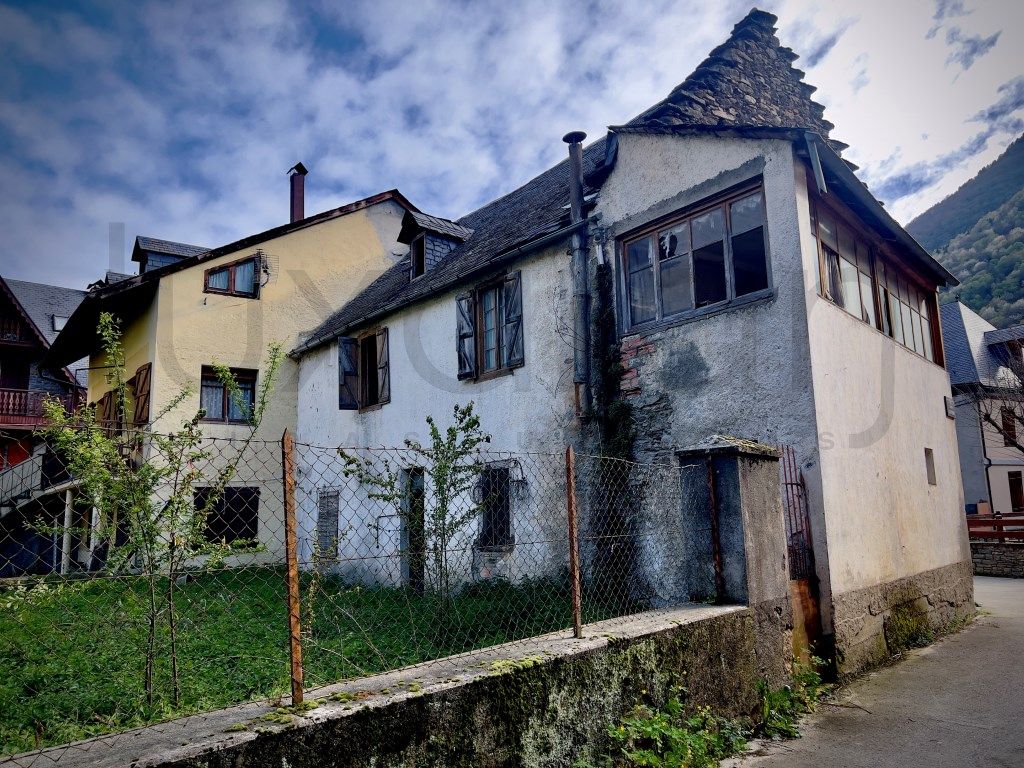 Exterior view of Country house for sale in Les