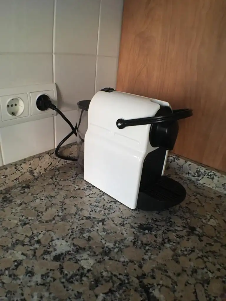 Außenansicht von Wohnung zur Miete in Valencia mit Möbliert, Ofen und Waschmaschine