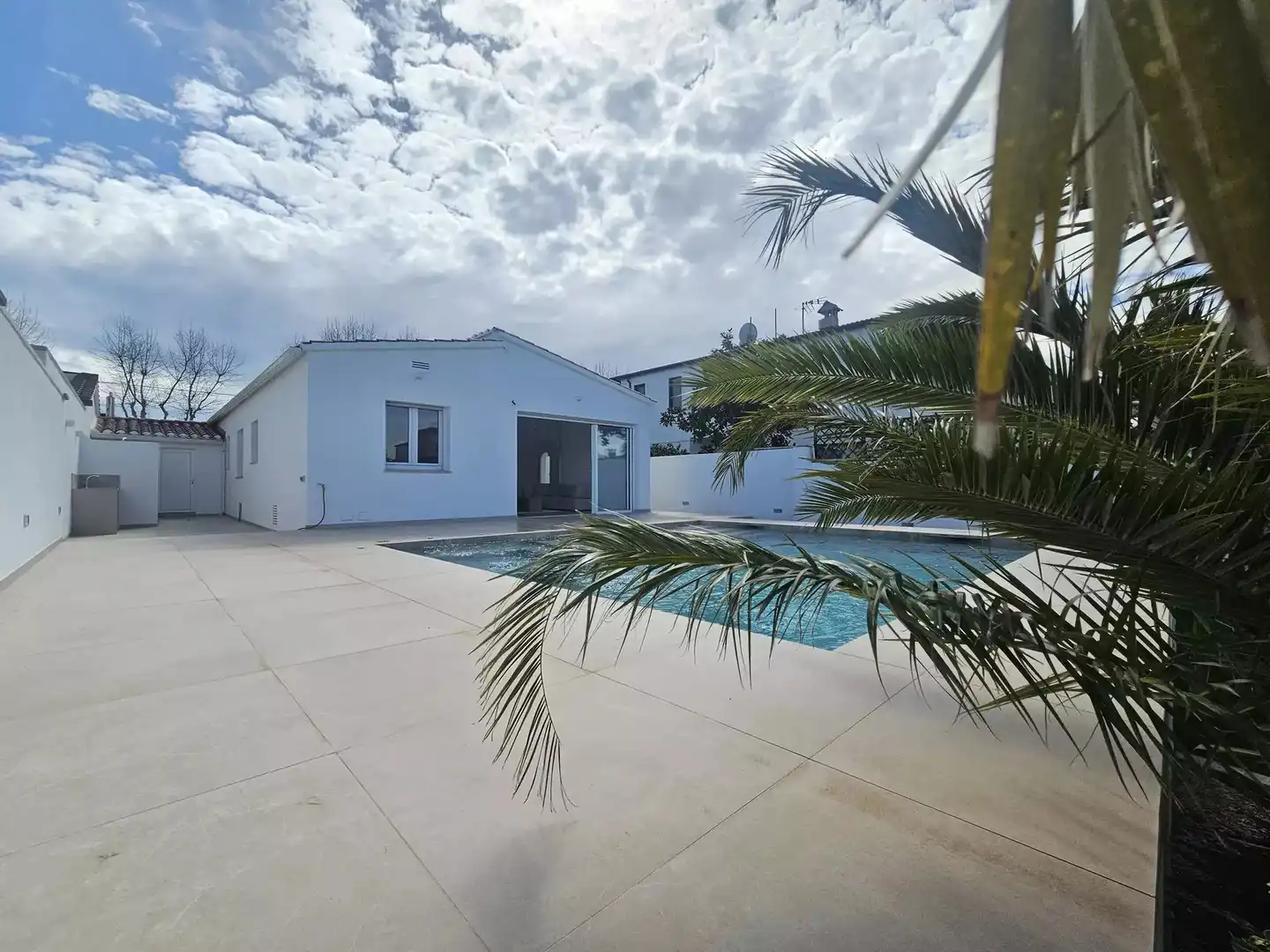 Piscina de Casa o xalet en venda en Empuriabrava amb Aire condicionat, Calefacció i Jardí privat