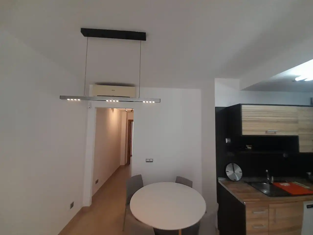 Menjador de Pis de lloguer en Algarrobo amb Aire condicionat, Parquet i Moblat