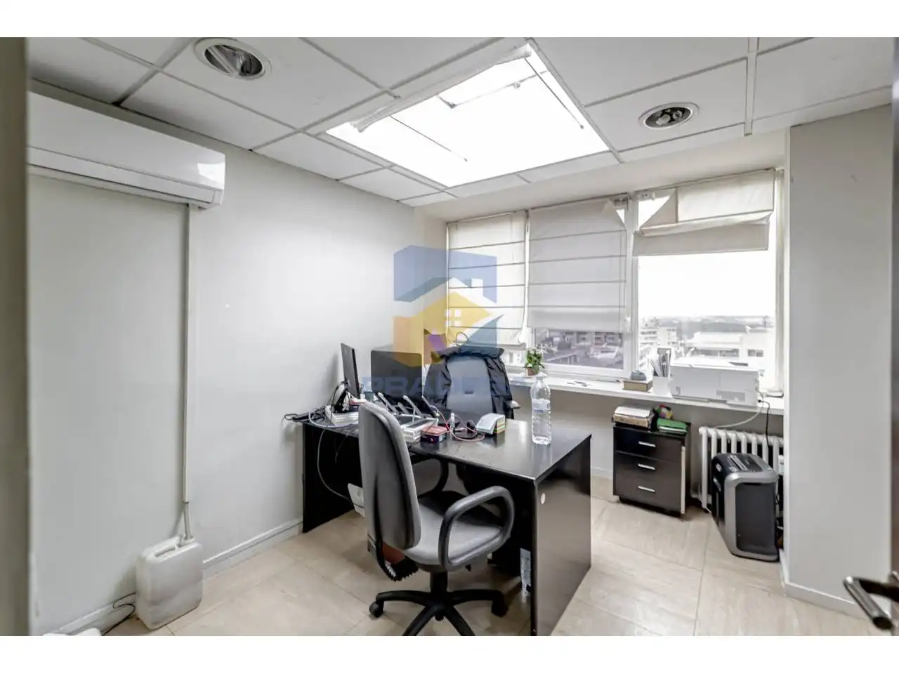 Office for sale in Madrid  with Air Conditioner and Alarm