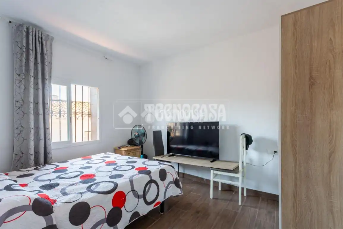 Habitación de Casa adosada en venta en Vélez-Málaga con Terraza, Amueblado y Balcón