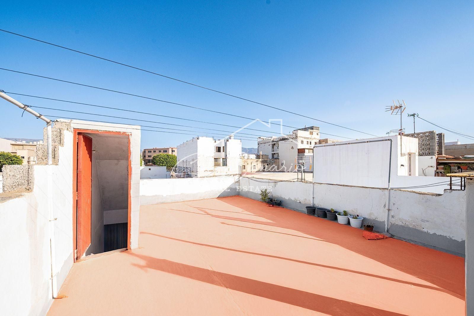 Terrassa de Casa o xalet en venda en Santa Lucía de Tirajana amb Balcó