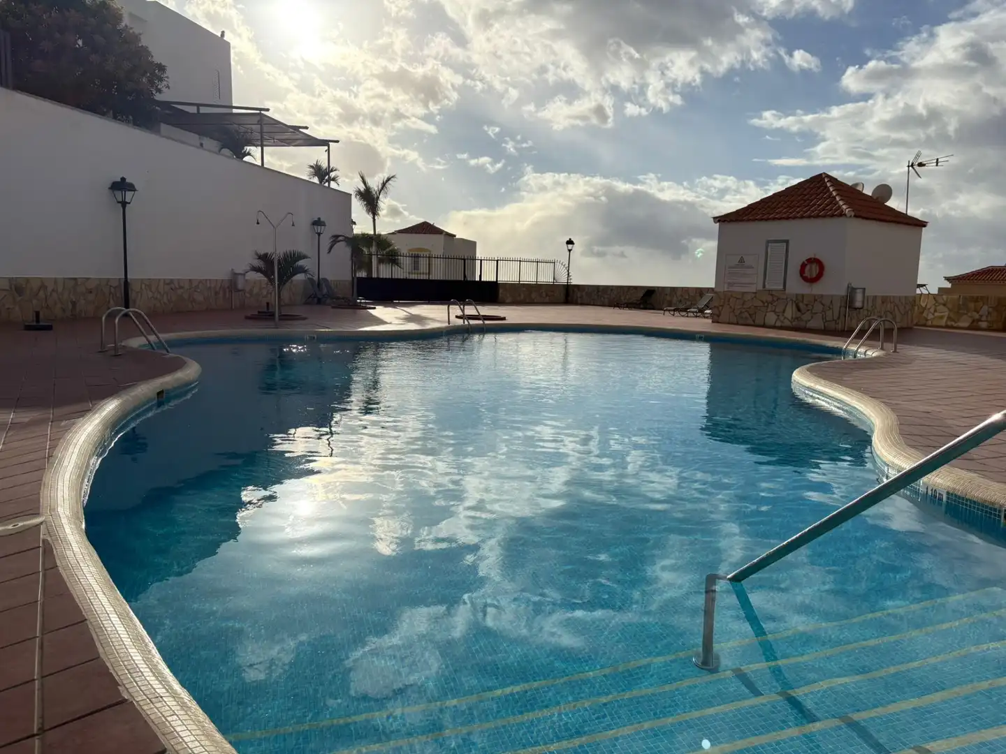 Piscina de Loft en venta en Adeje con Aire acondicionado, Amueblado y Horno
