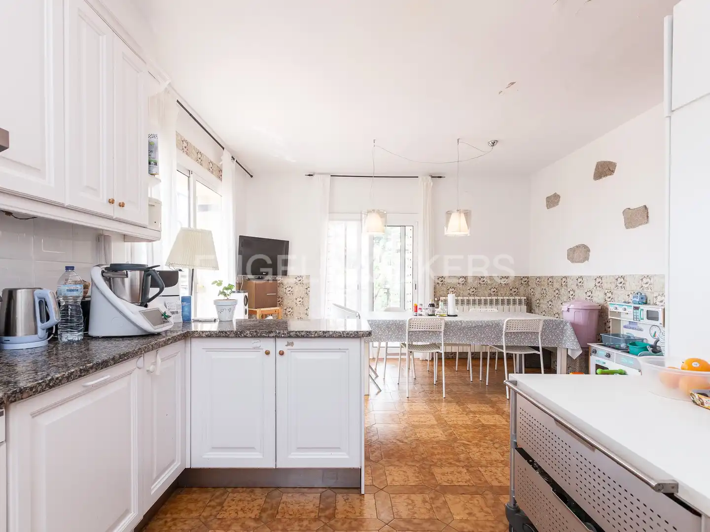 Cocina de Casa o chalet en venta en Mataró con Aire acondicionado, Calefacción y Jardín privado