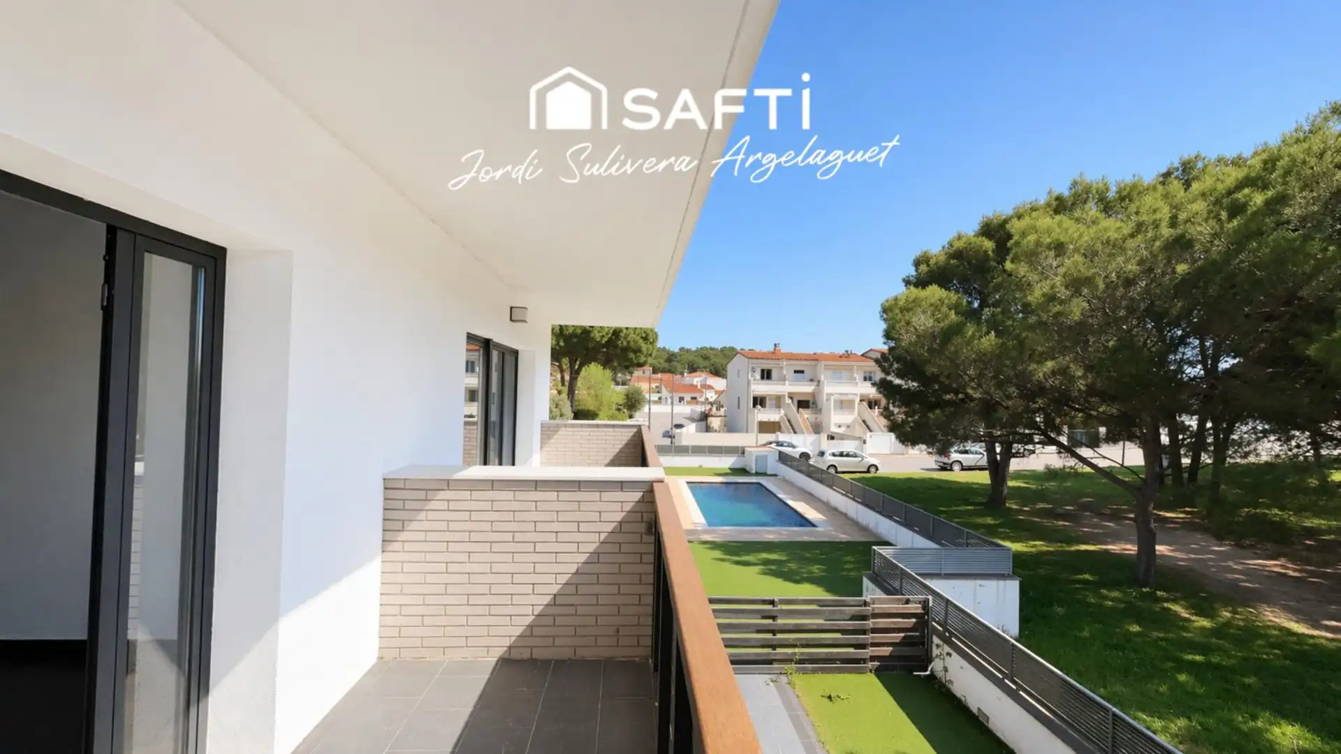 Vista exterior de Casa adosada en venta en L'Escala con Aire acondicionado, Terraza y Balcón