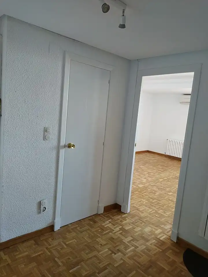 Flat for sale in Zaragoza  with Air Conditioner, Heating and Parquet flooring