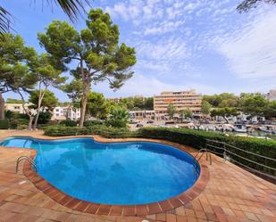 Piscina de Apartament de lloguer en Santanyí amb Moblat i Piscina comunitària