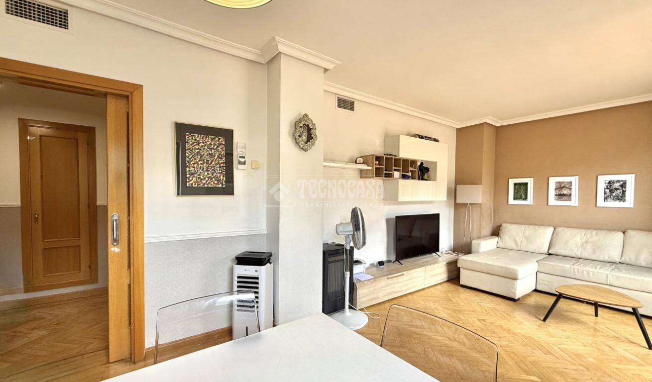 Sala d'estar de Àtic en venda en  Madrid Capital amb Aire condicionat i Calefacció