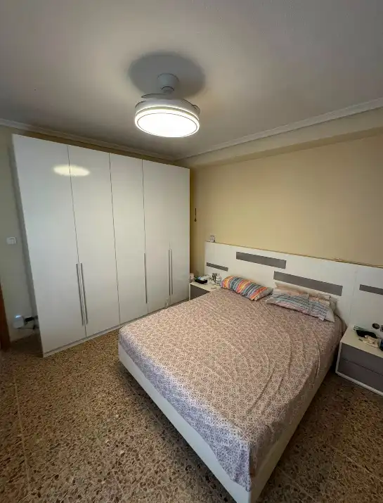 Dormitori de Pis en venda en Villena amb Balcó i Internet
