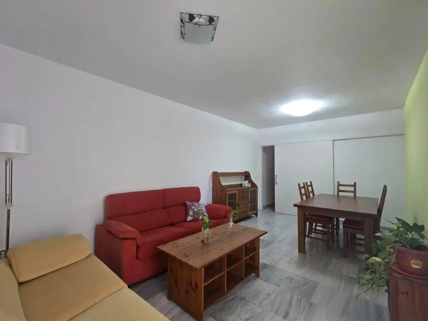 Sala d'estar de Planta baixa de lloguer en Jerez de la Frontera amb Aire condicionat, Terrassa i Moblat