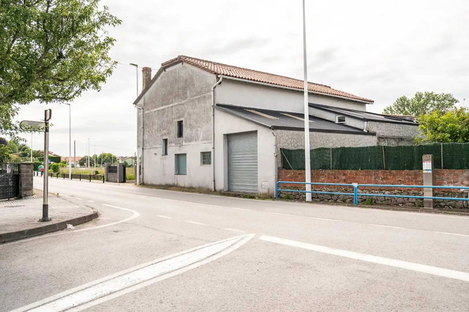 Vista exterior de Casa o chalet en venta en Santa Cruz de Bezana con Terraza y Trastero