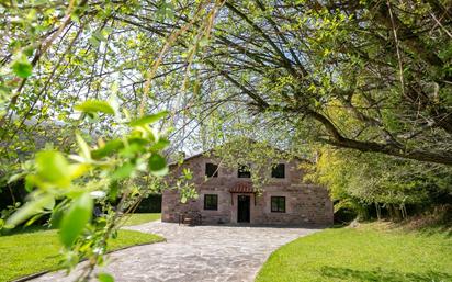 Vista exterior de Casa o xalet en venda en Cabuérniga amb Terrassa