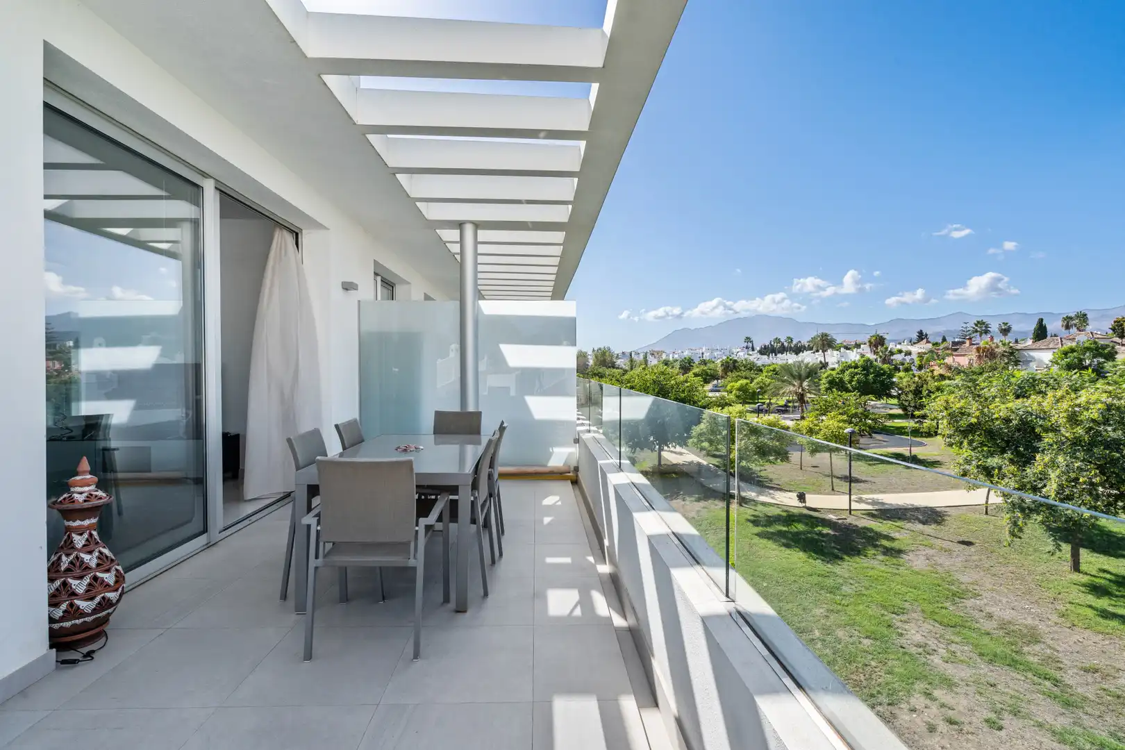 Terraza de Ático de alquiler en Estepona con Aire acondicionado, Terraza y Piscina