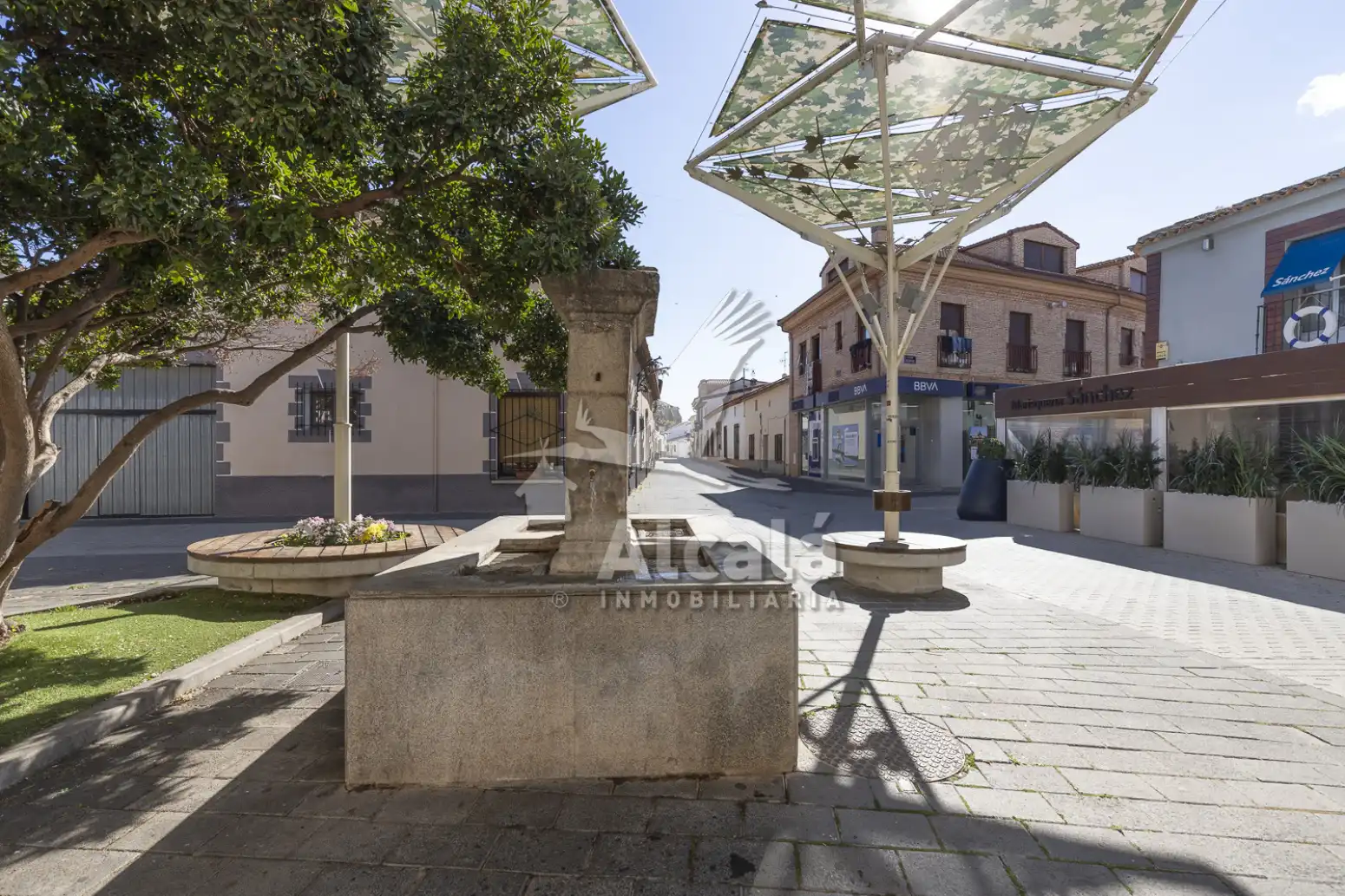 Vista exterior de Piso en venta en Meco con Calefacción, Parquet y Amueblado