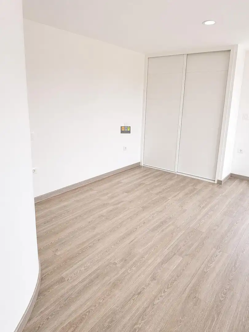 Bedroom of Attic for sale in Benidorm  with Air Conditioner, Terrace and Balcony