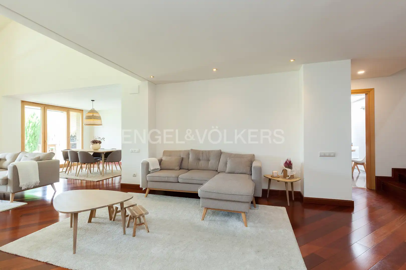 Sala d'estar de Casa o xalet de lloguer en Pozuelo de Alarcón amb Aire condicionat, Calefacció i Jardí privat