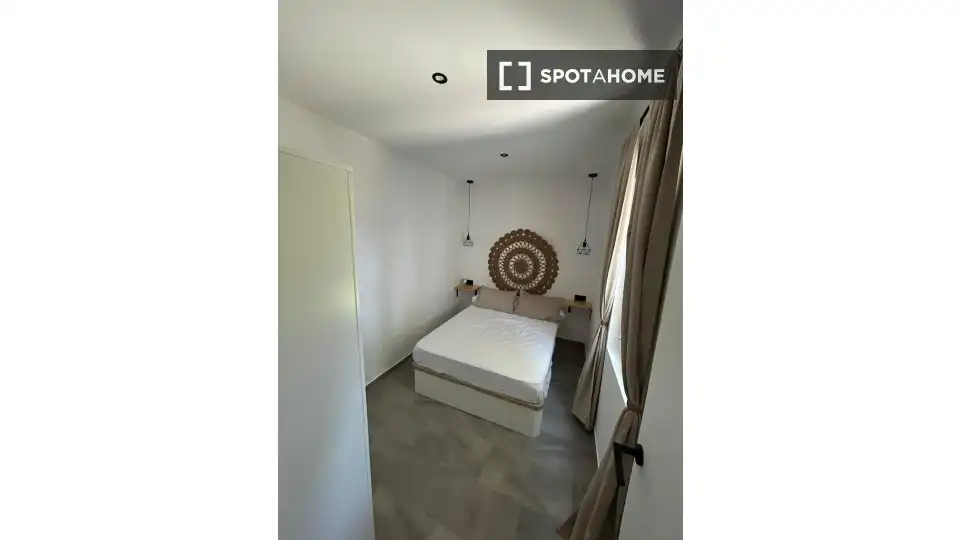Room in Las Lagunas - Campano