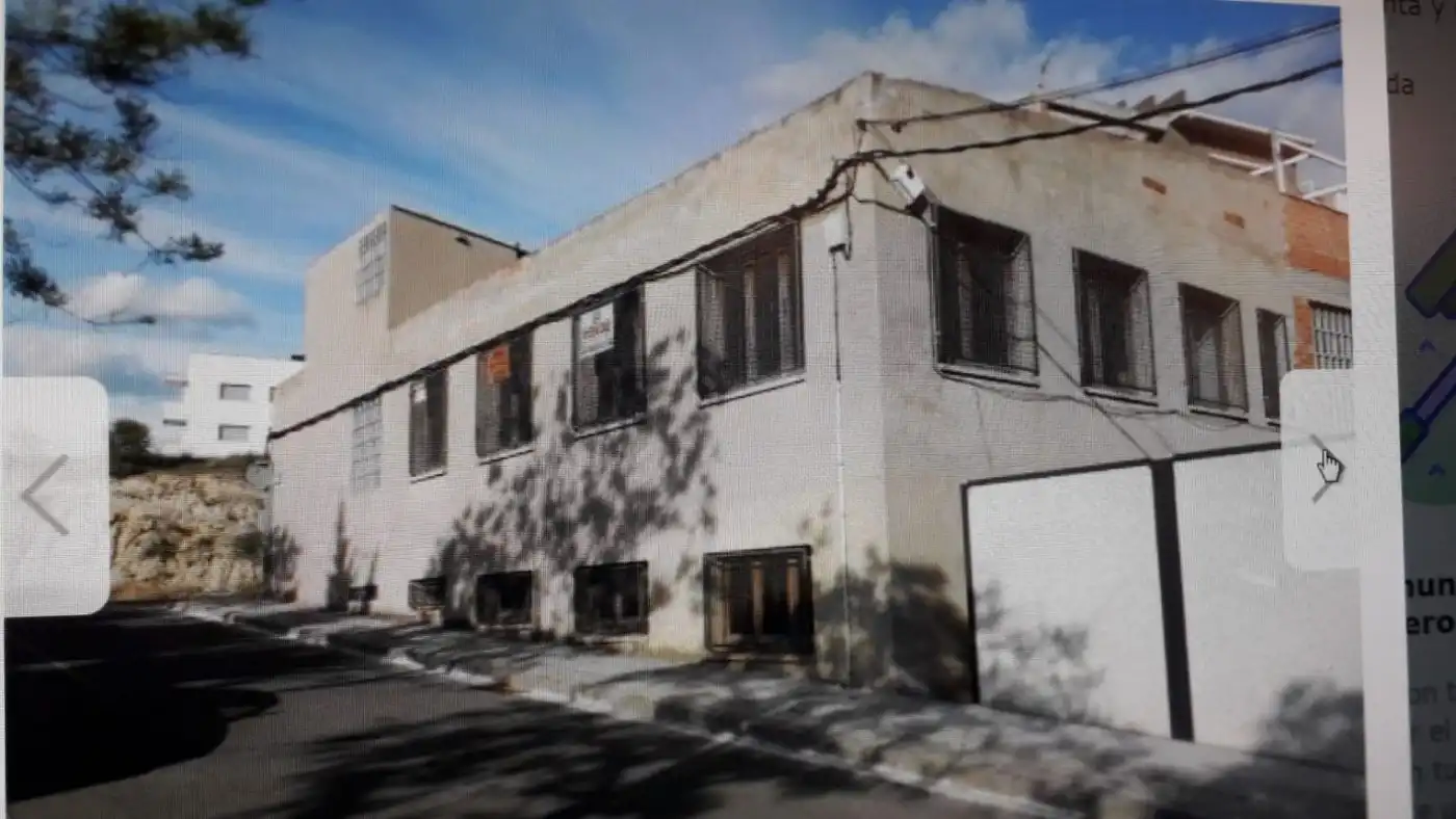 Vista exterior de Edifici en venda en Vilanova del Camí
