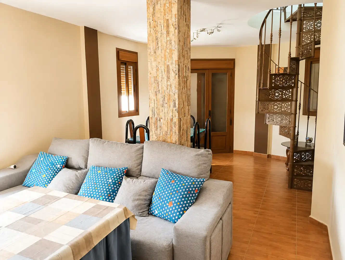 Living room of Flat for sale in Yunquera  with Heating, Terrace and Oven