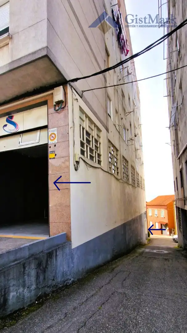 Vista exterior de Local en venda en Redondela
