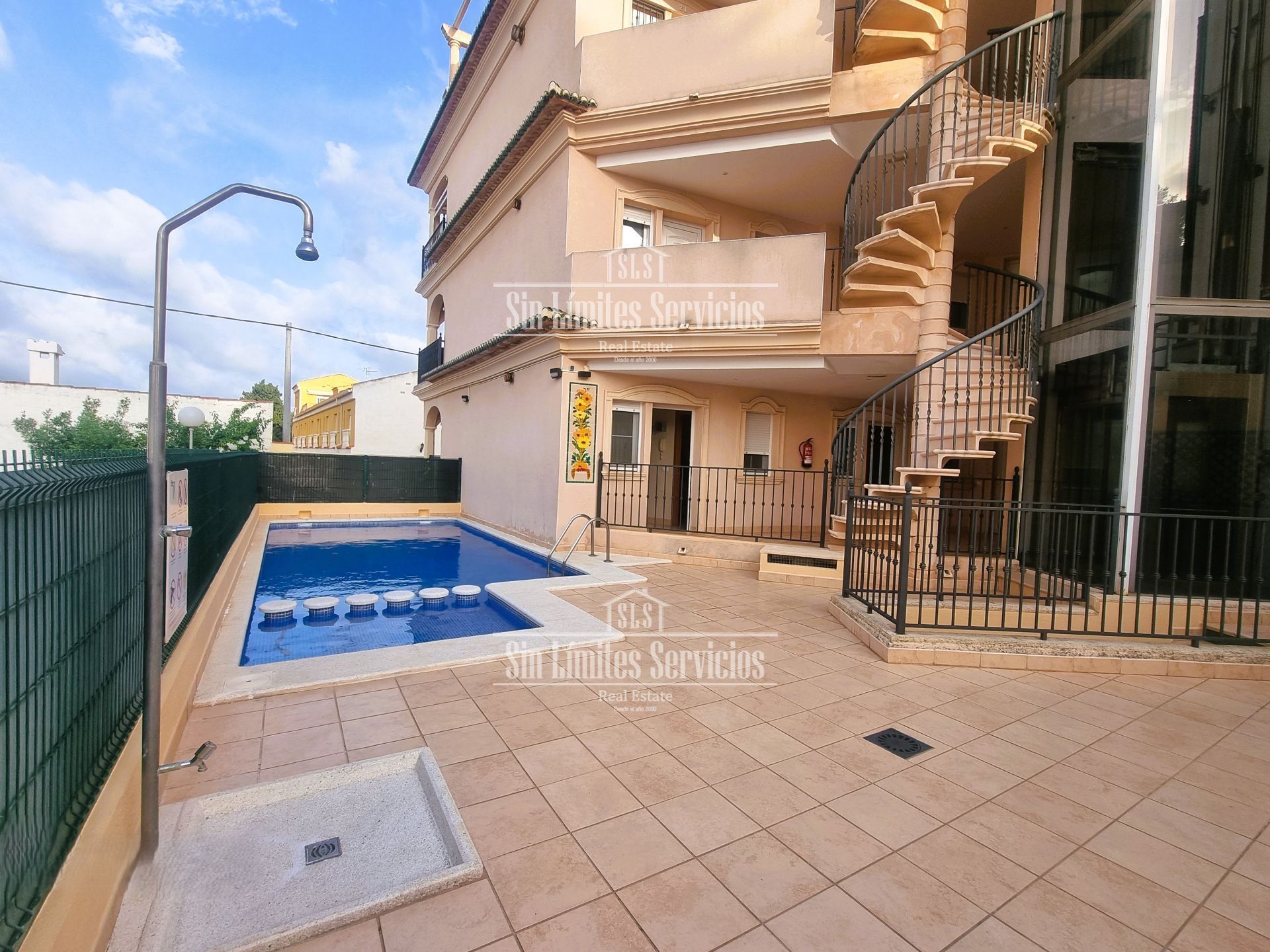 Piscina de Pis en venda en Alcalà de Xivert amb Aire condicionat, Calefacció i Jardí privat