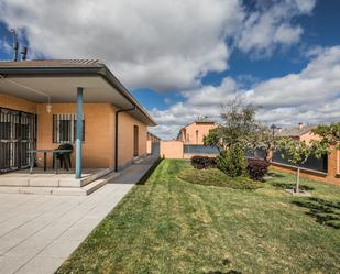 Jardí de Casa o xalet en venda en Ávila Capital amb Terrassa