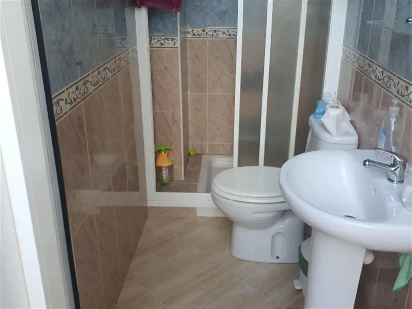 Baño de Piso en venta en San Isidro - Campohermoso