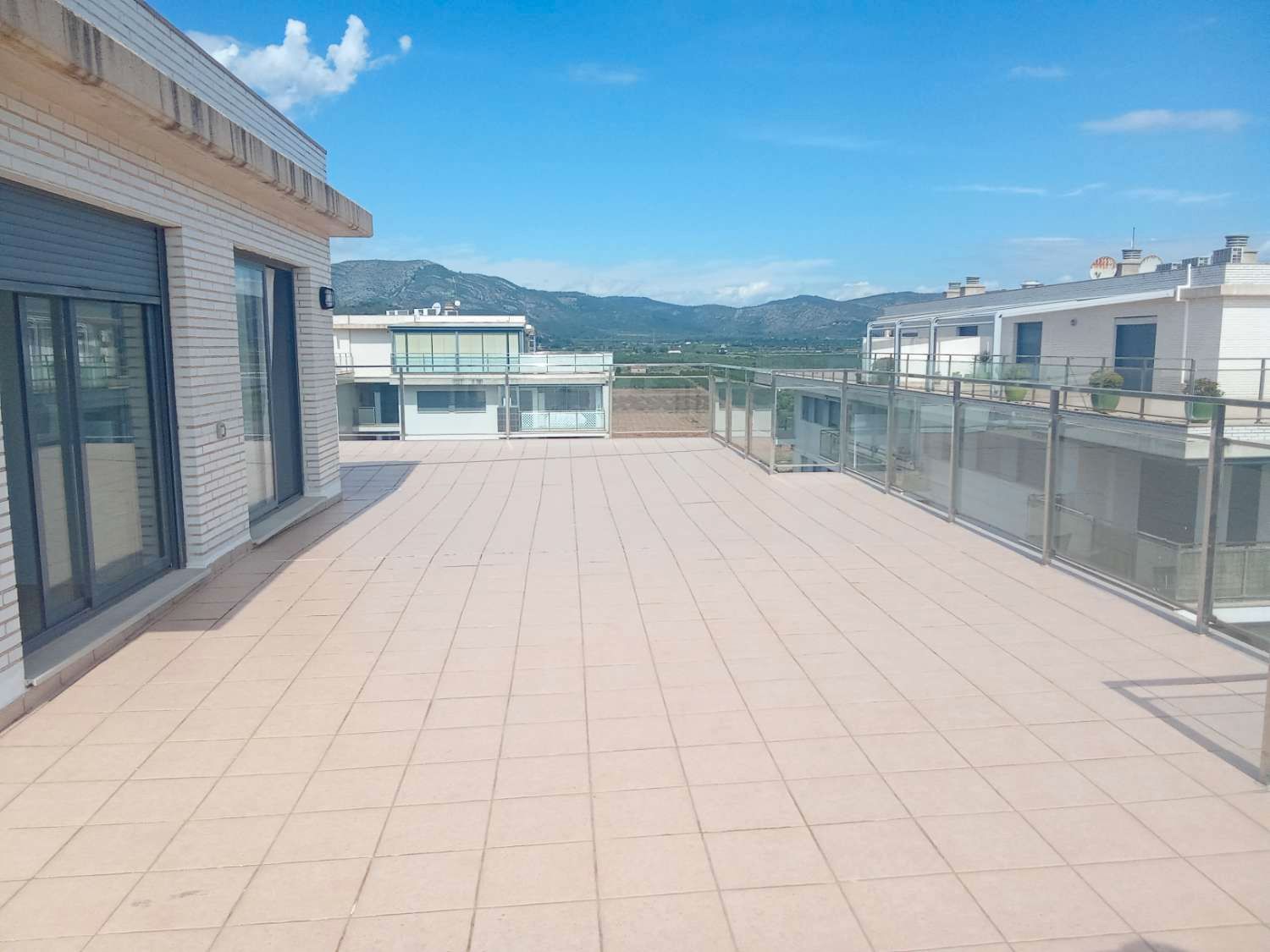 Terrassa de Apartament en venda en Oropesa del Mar / Orpesa amb Aire condicionat, Terrassa i Piscina