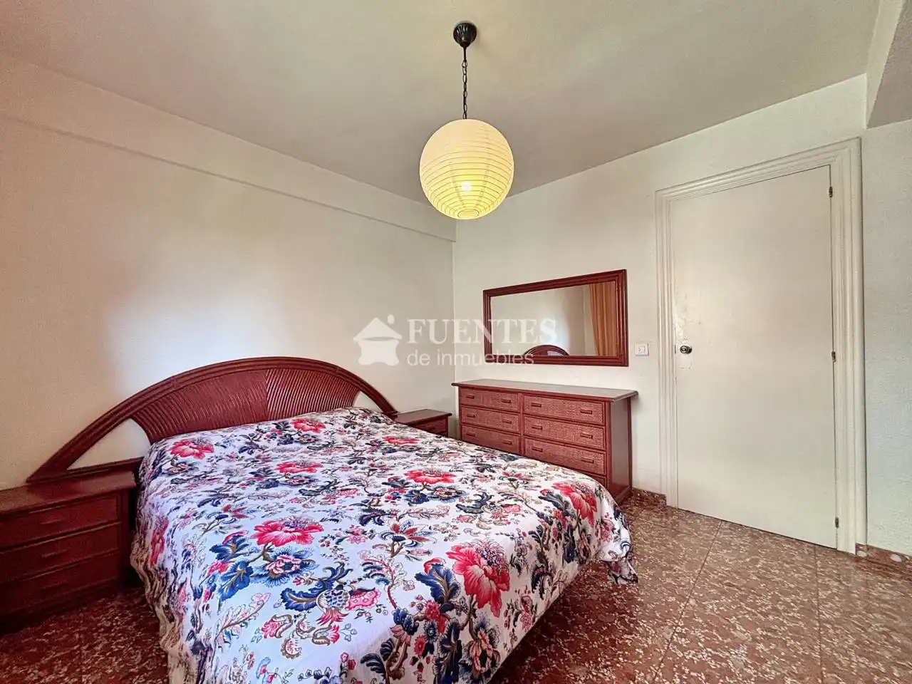 Habitación de Piso en venta en Alicante / Alacant con Terraza y Amueblado
