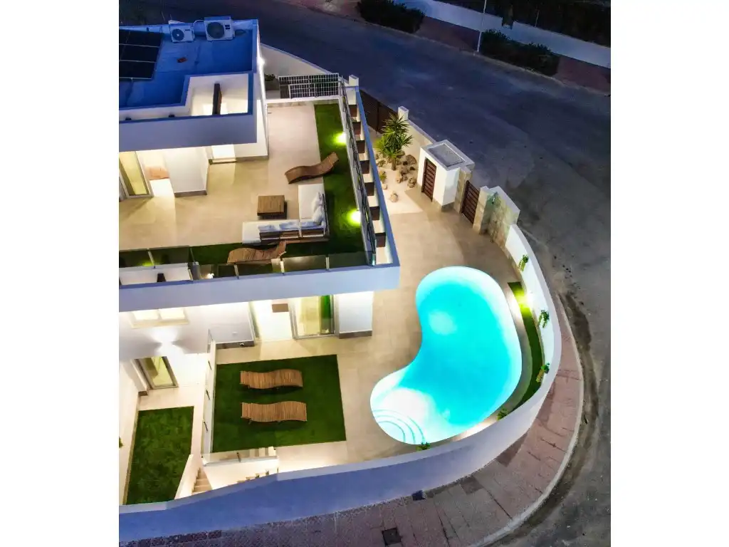 Casa o xalet en venda a Calle Pico Del Aneto, 12, La Marquesa