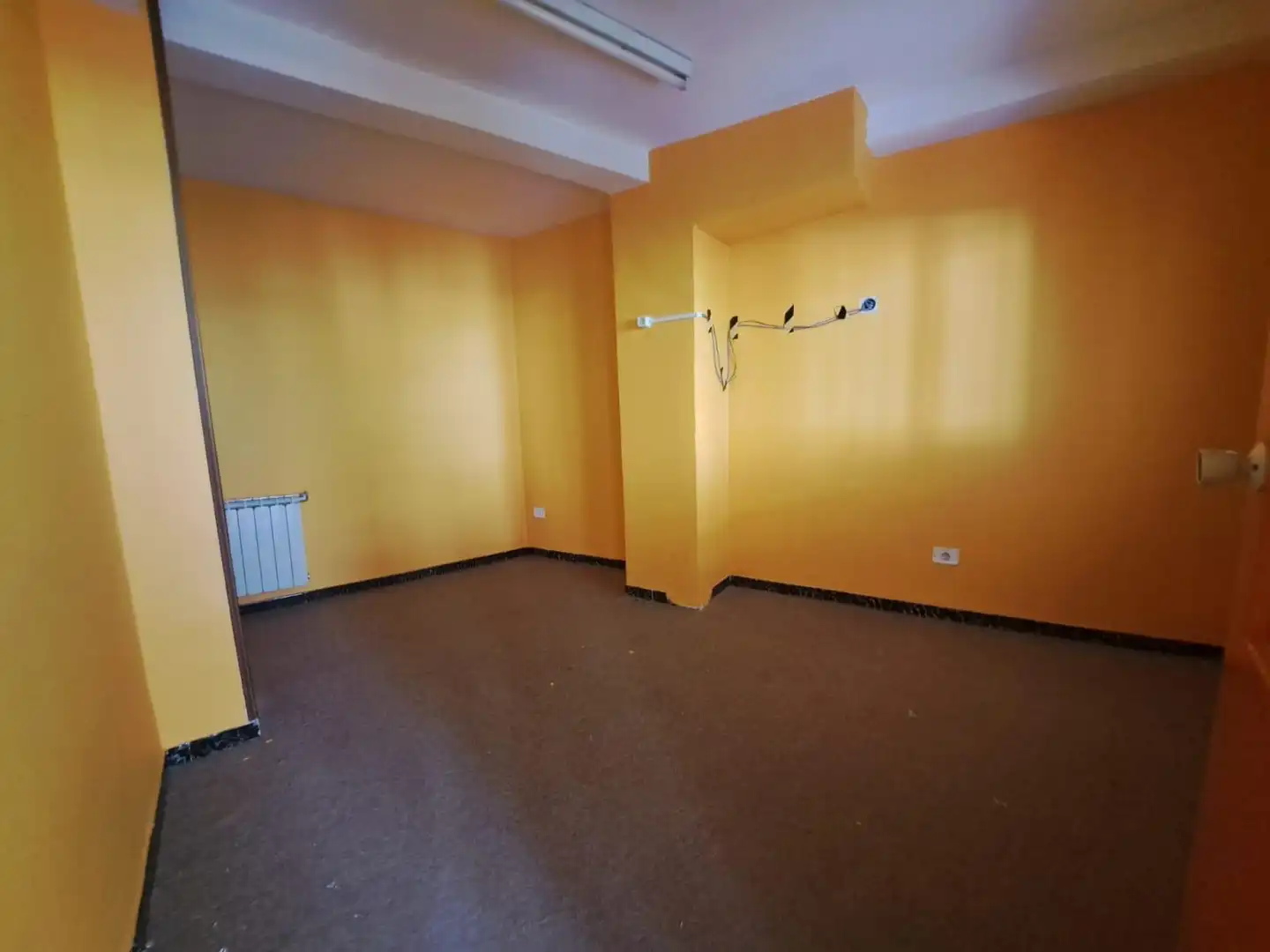 Local comercial en alquiler en Calle Trinidad 13, imagen 4
