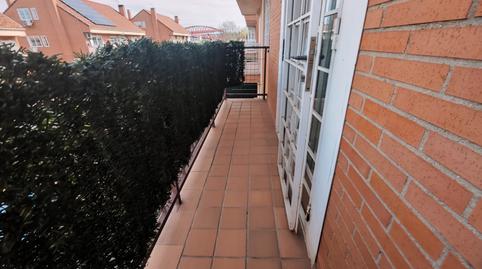 Foto 4 de Casa adosada en venda a Calle Jazmín, Velilla de San Antonio, Madrid