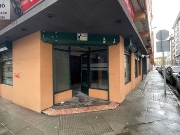 Local comercial en venda a Plaza de España