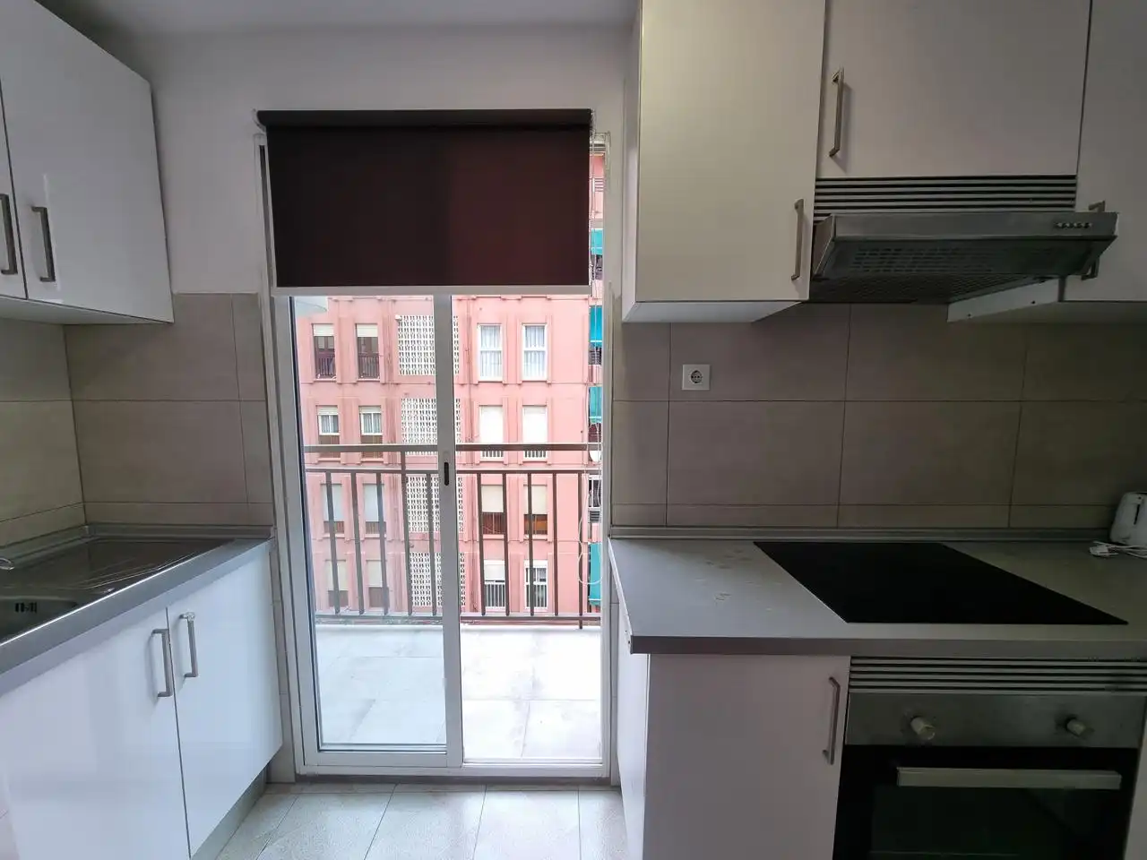 Flat for rent in Del Periodista Gil Sumbiela, Barrio de Benicalap
