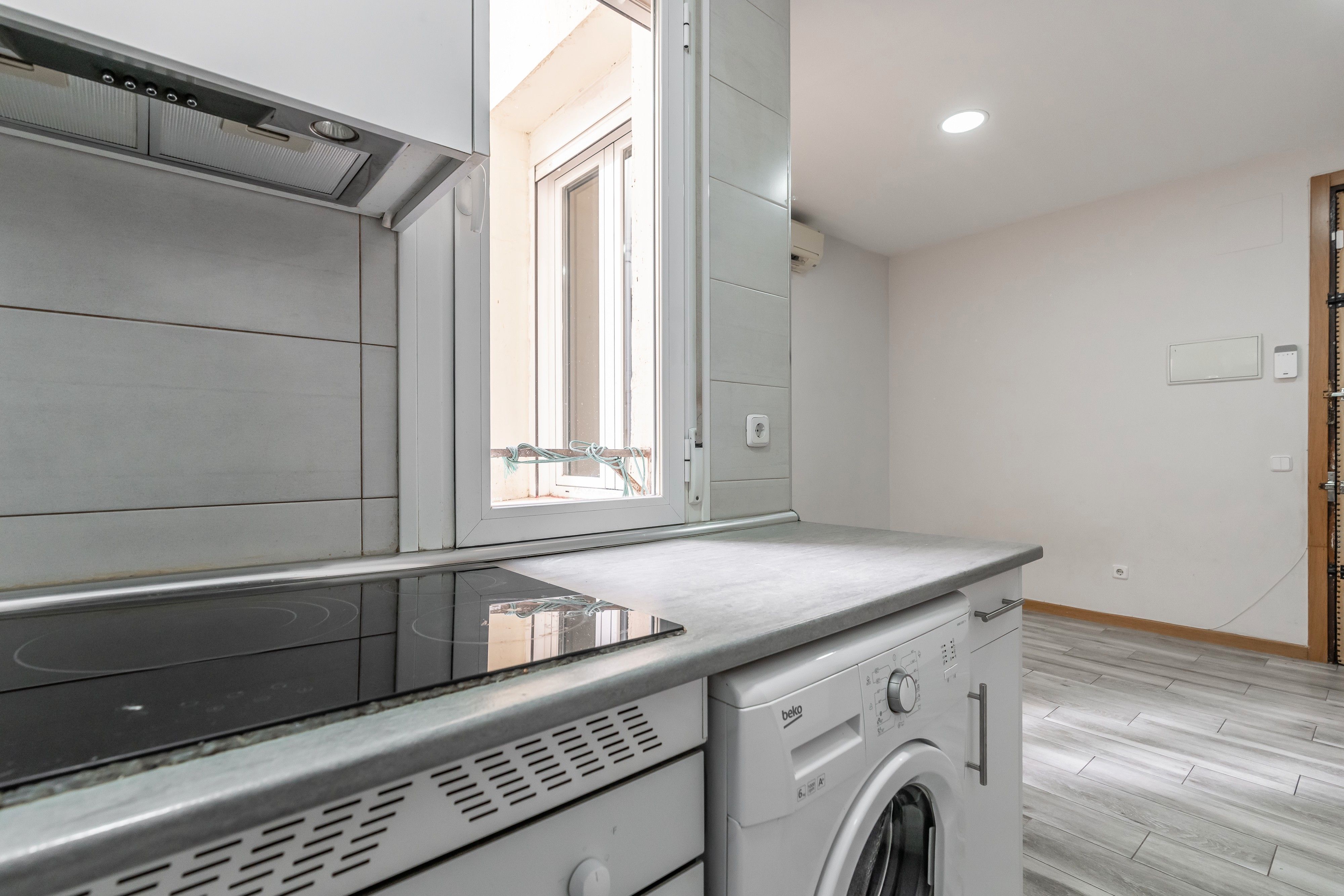 Kitchen of Flat for sale in  Madrid Capital  with Air Conditioner and Heating