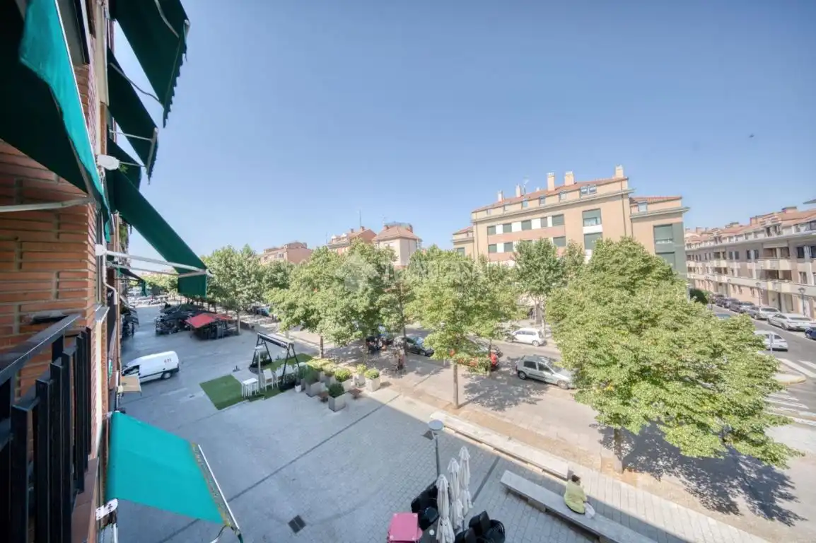 Vista exterior de Pis en venda en Laguna de Duero amb Aire condicionat, Calefacció i Terrassa