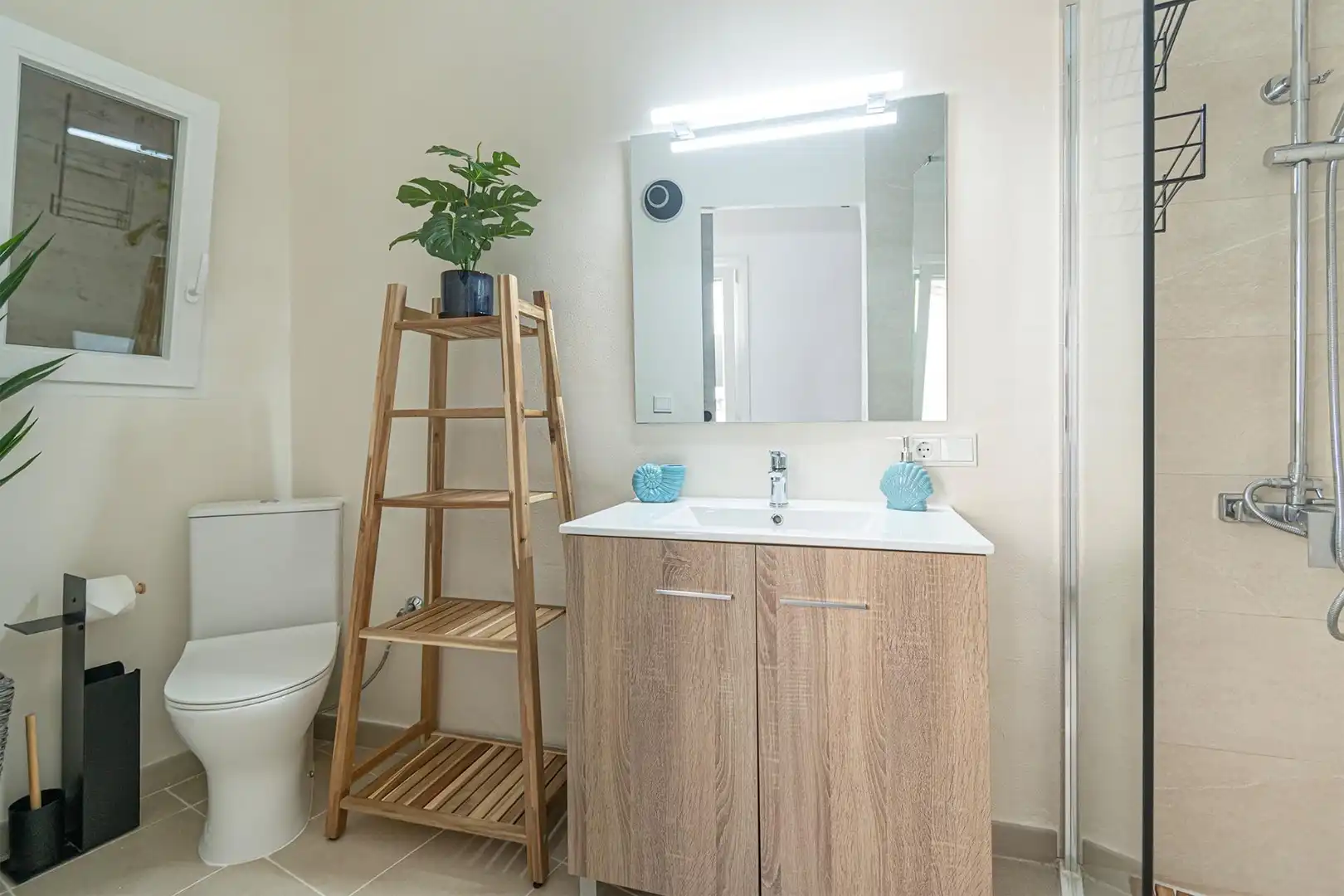 Bathroom of Attic for sale in Inca  with Heating, Balcony and Alarm