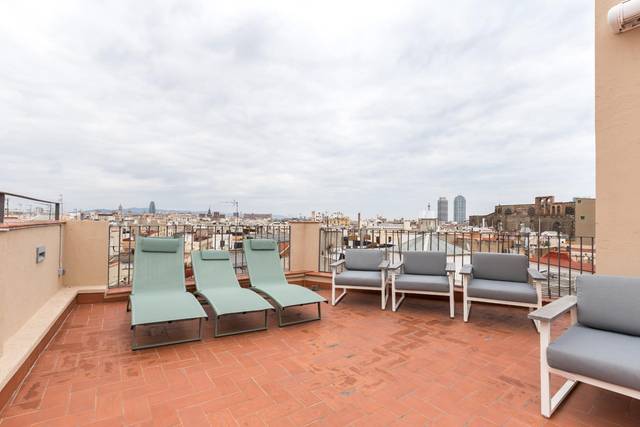 Piso en Alquiler en  ARGENTERIA en Sant Pere, Sta. Caterina i la Ribera