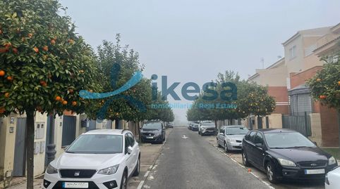 Foto 2 de Casa adosada en venta en Castilleja de la Cuesta, Sevilla