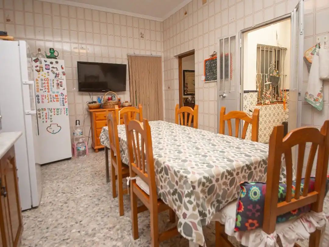 Cuina de Planta baixa en venda en La Línea de la Concepción amb Terrassa