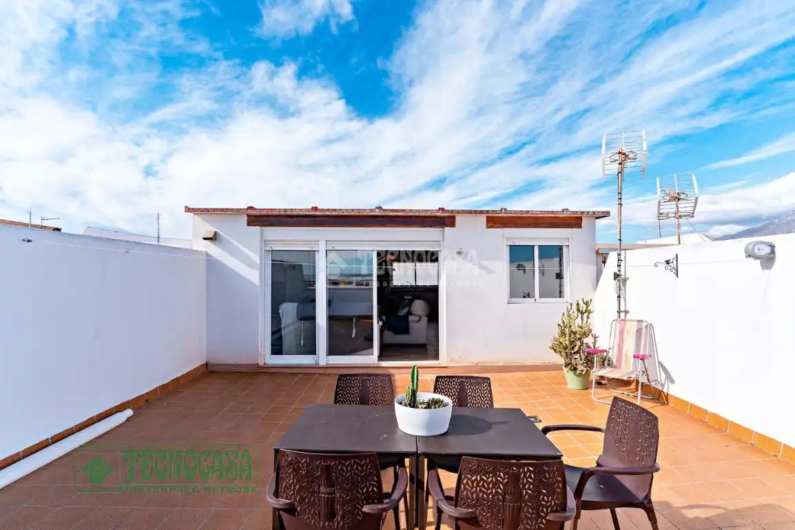 Terrasse von Einfamilien-Reihenhaus zum Verkauf in El Ejido mit Klimaanlage, Parkett und Terrasse