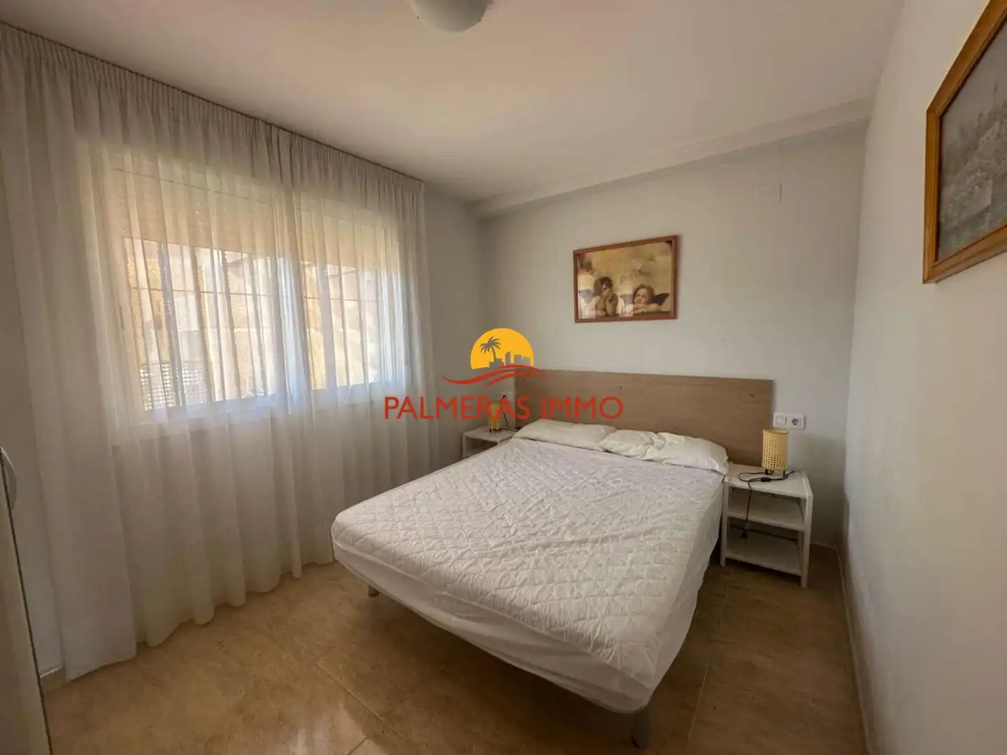 Dormitori de Apartament en venda en Mont-roig del Camp amb Piscina i Moblat