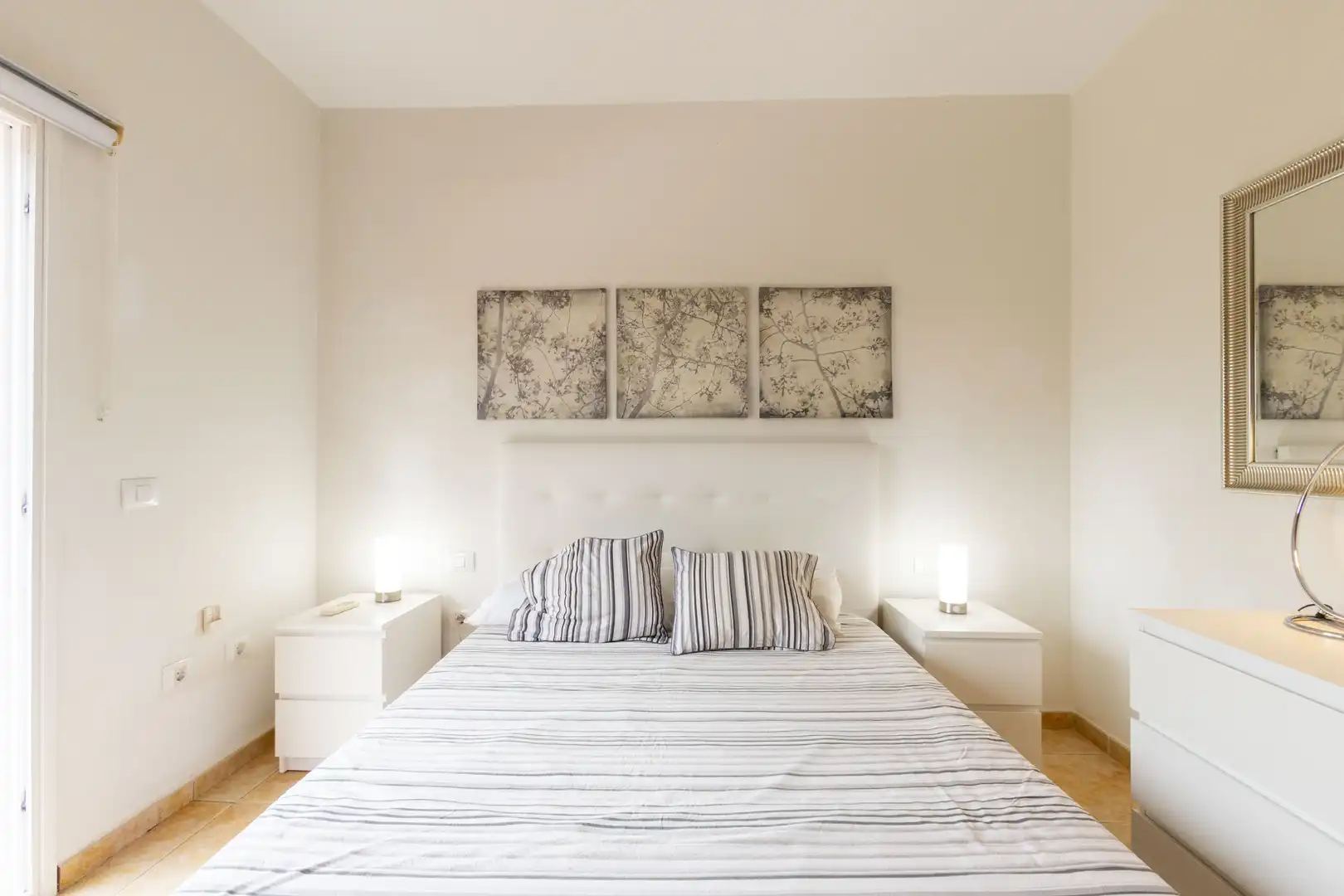 Schlafzimmer von Einfamilien-Reihenhaus zum Verkauf in Puerto de la Cruz mit Klimaanlage, Heizung und Privatgarten