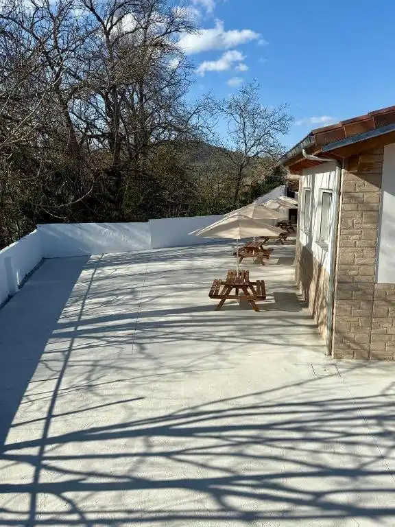Terrasse von Erdgeschoss zur Miete in Santa María de Cayón mit Heizung, Terrasse und Möbliert